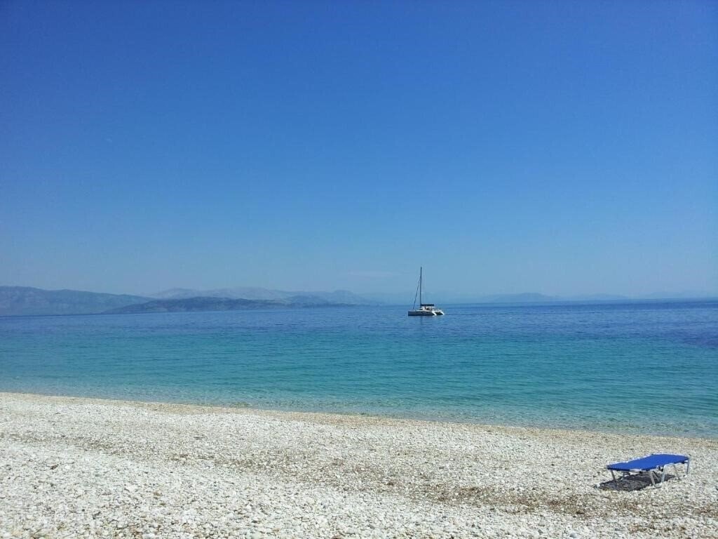 Nautilos Hotel 2* суреті