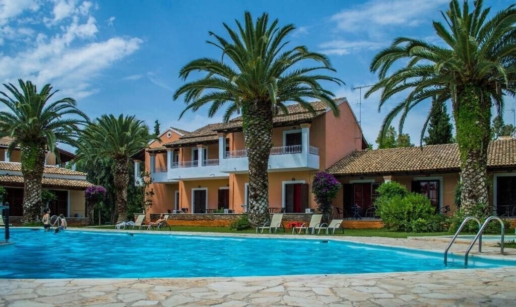 Фотография Folies Corfu Town Apartments 3*