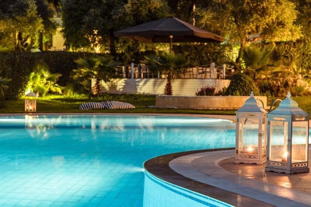 Отель Mr & Mrs White Corfu 4*
