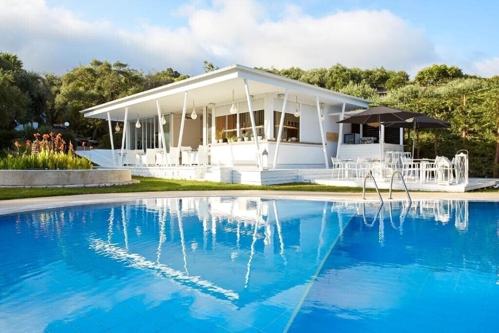 Фотография Mr & Mrs White Corfu 4*