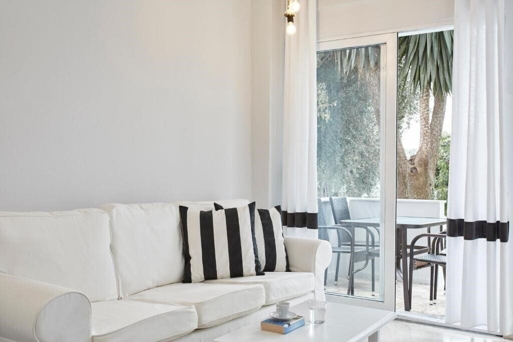 Mr. & Mrs. White Hotel Butik 4* суреті