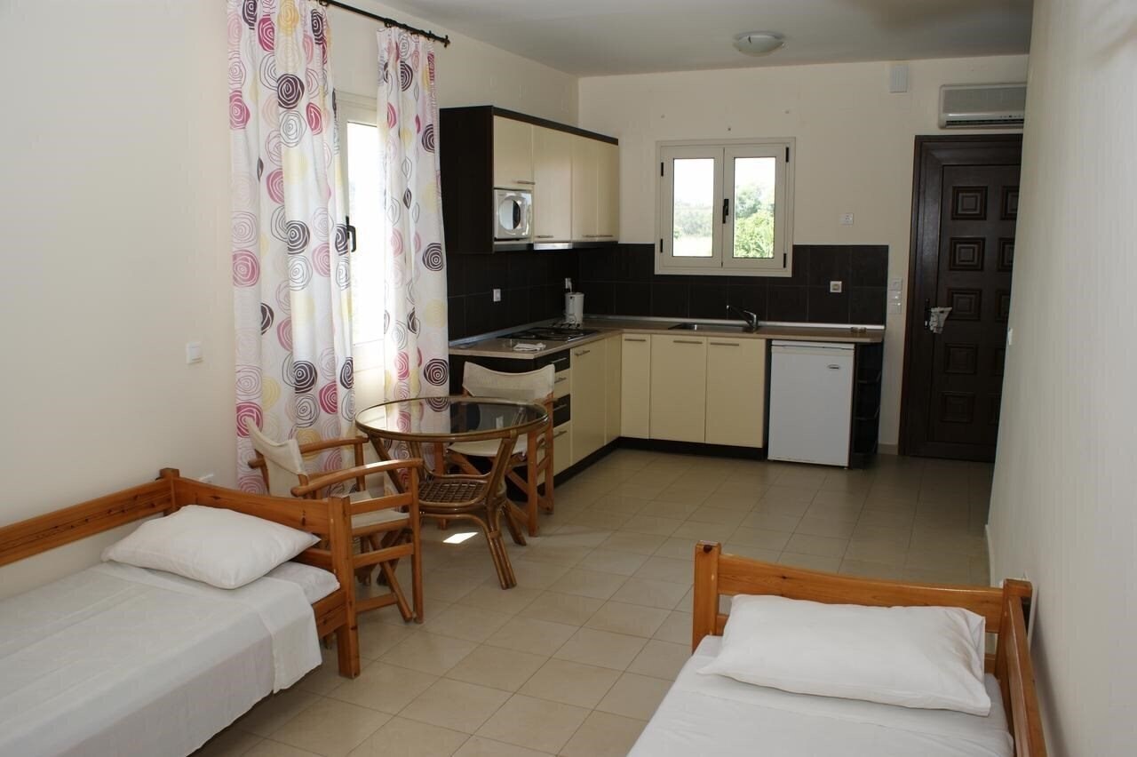 Kamari Apartments 3* фотосуреті