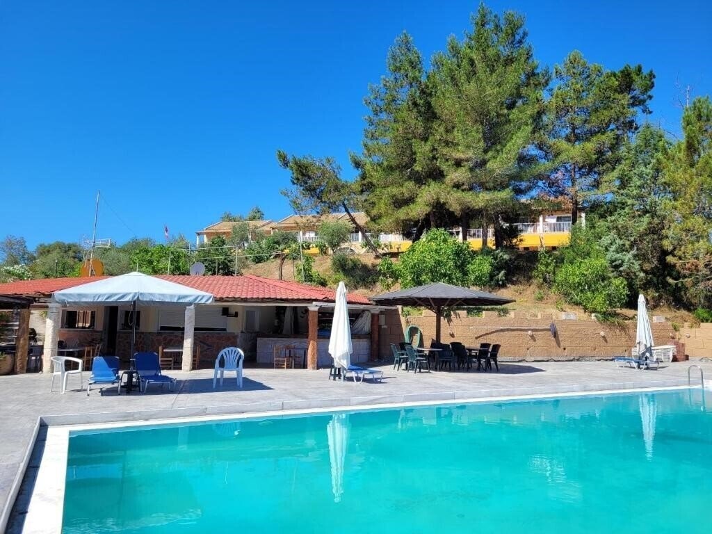 Gardenos Hotel 3* суреті