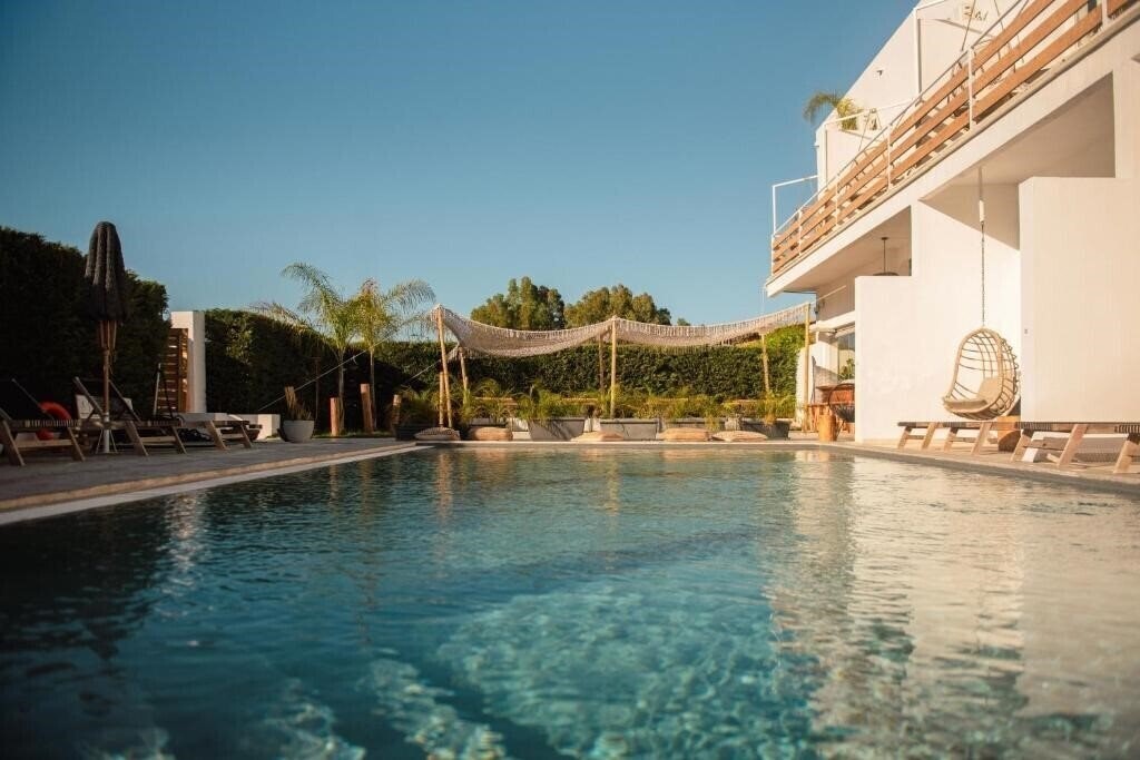 Bohotel Messonghi Designer's Hotel 4* қонақ үйі