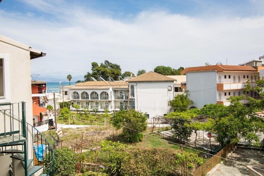 Across Opera Blue (ex. Omiros Hotel) 4* суреті