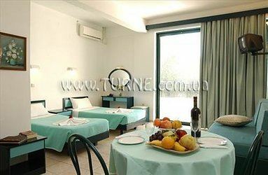 Отель Saint Nicholas Hotel 3*