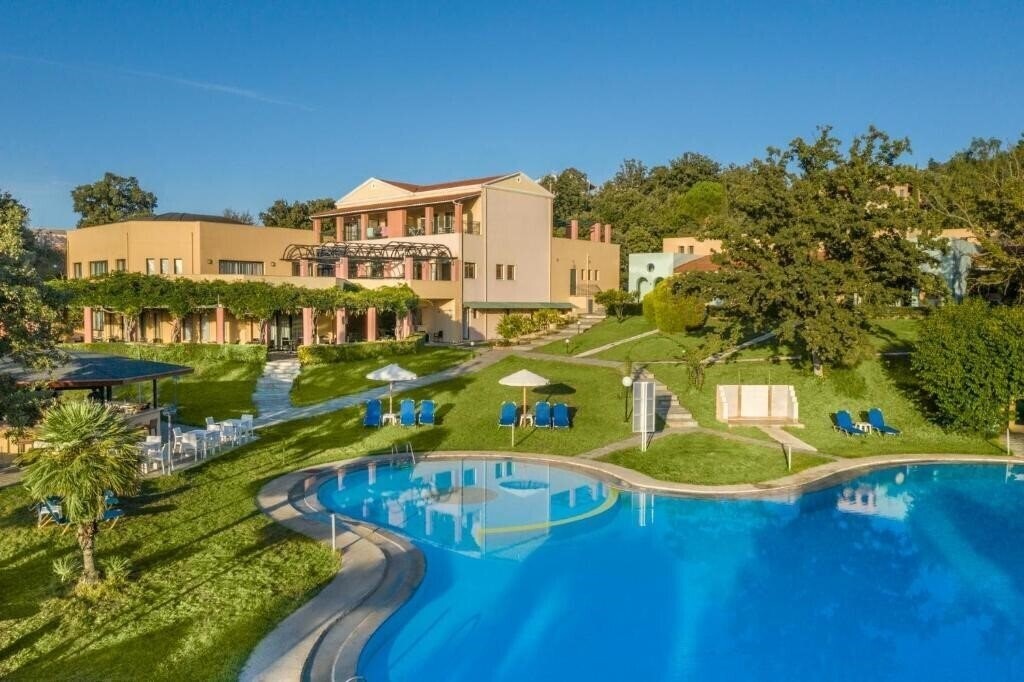 Century Resort 4* қонақ үйі