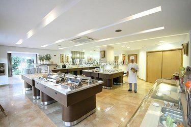 Отель Peridis Family Resort 4*