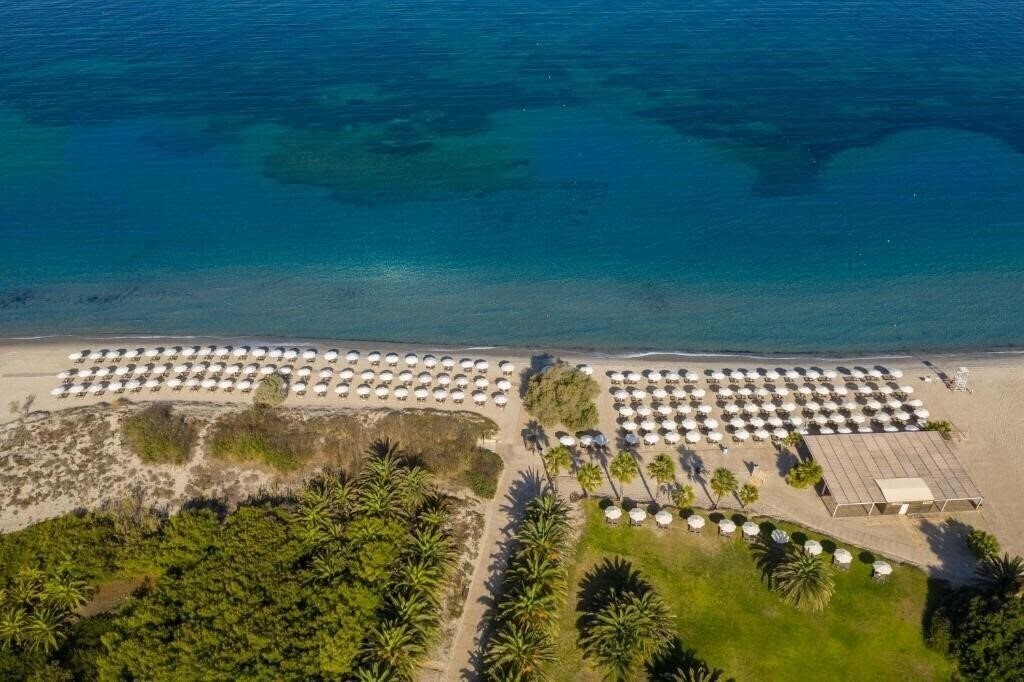 Caravia Beach 4* қонақ үйі