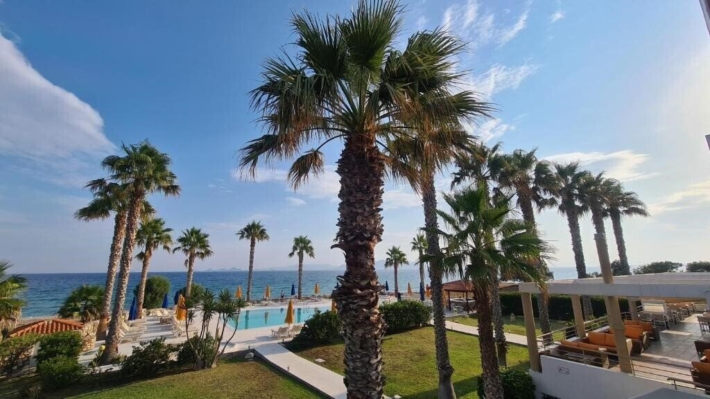 Irina Beach 3* қонақ үйі