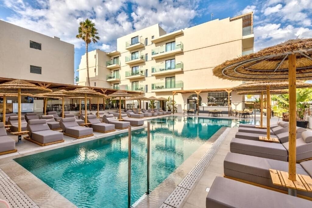 Cabana Blu Hotel & Suites 5* қонақ үйі
