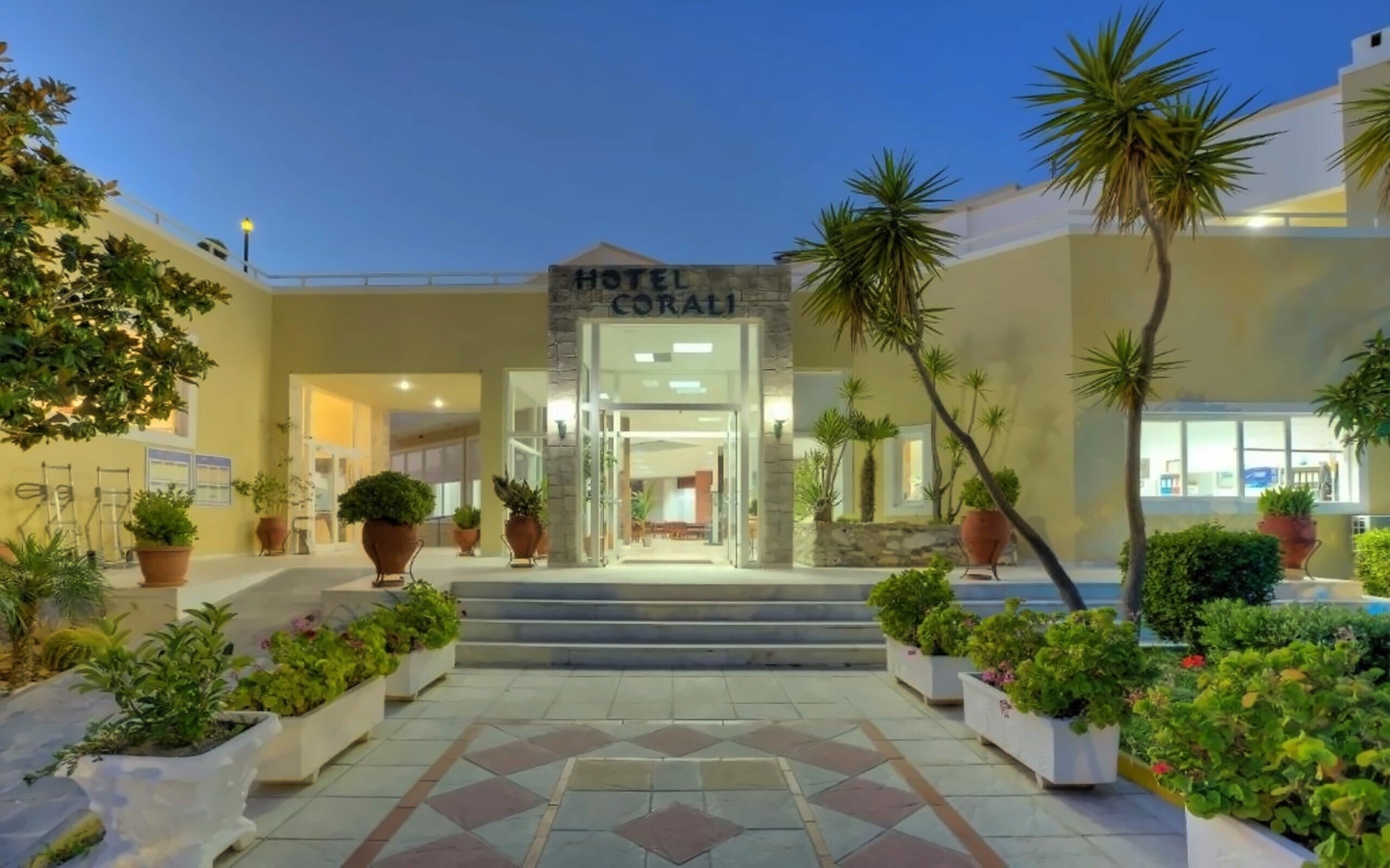 Отель Corali Hotel Tigaki 4*