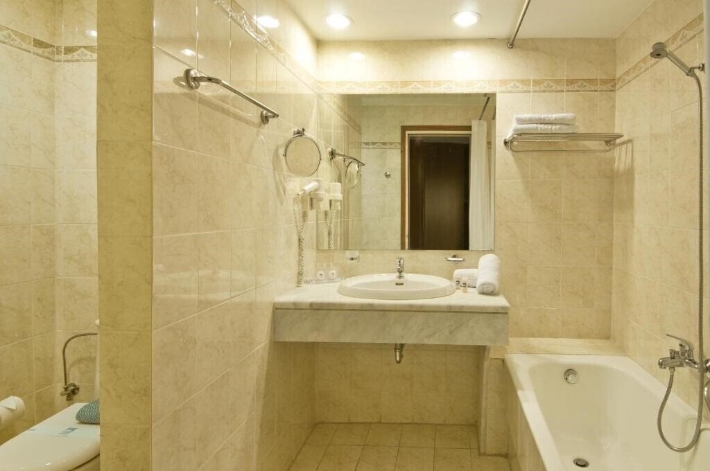 Kipriotis Maris Suites 5* фотосуреті