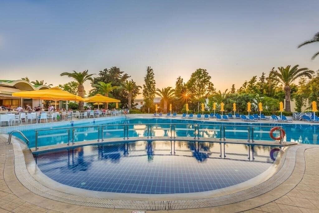 Отель Kipriotis Hippocrates 4*