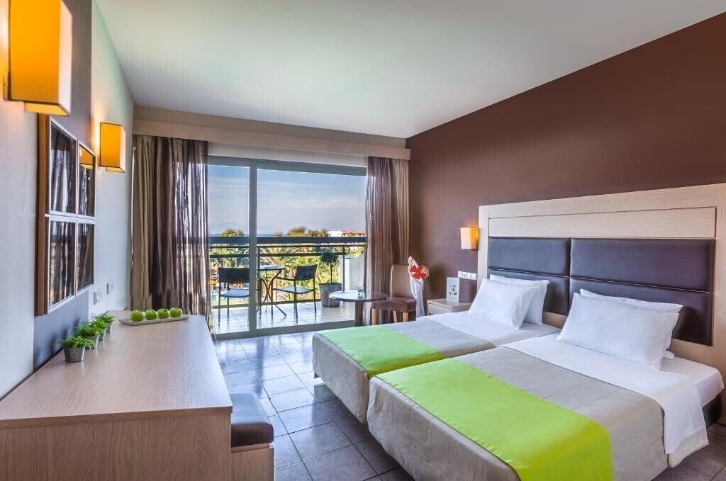 Фото Kipriotis Hippocrates 4*