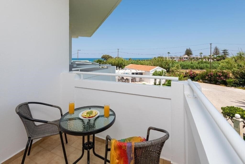 Изображение Chryssana Beach Hotel 3*