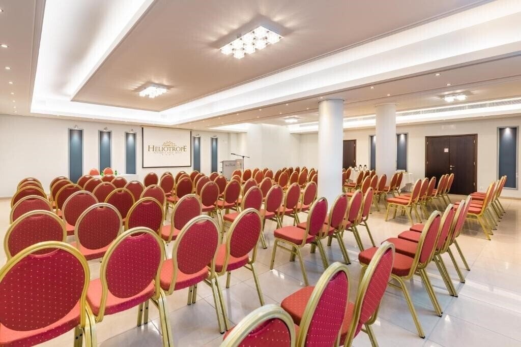 Картинка Heliotrope Resort Hotel 4*