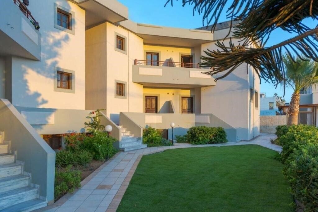 John Mary Apartments 2* суреті