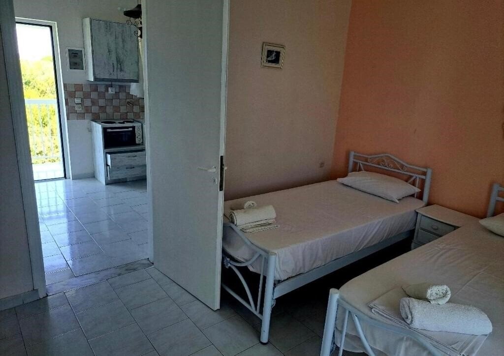Eleana Apartments 3* қонақ үйі