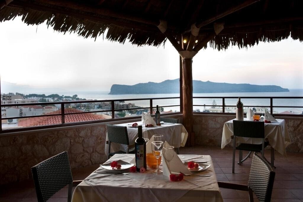 Theo Hotel 4* фотосуреті