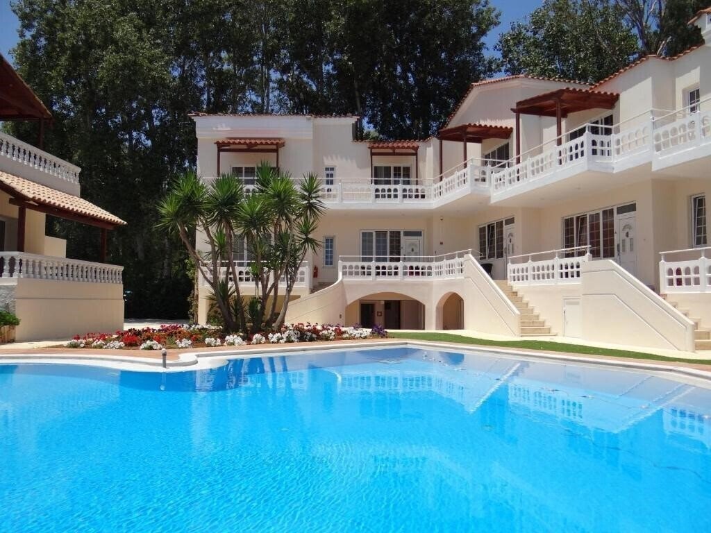 Perla Beach Apartments 3* қонақ үйі
