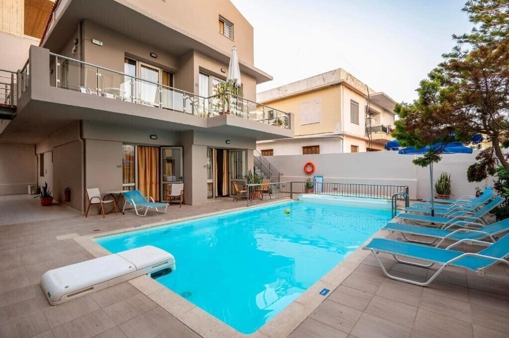 Blue Sky Hotel 3* суреті