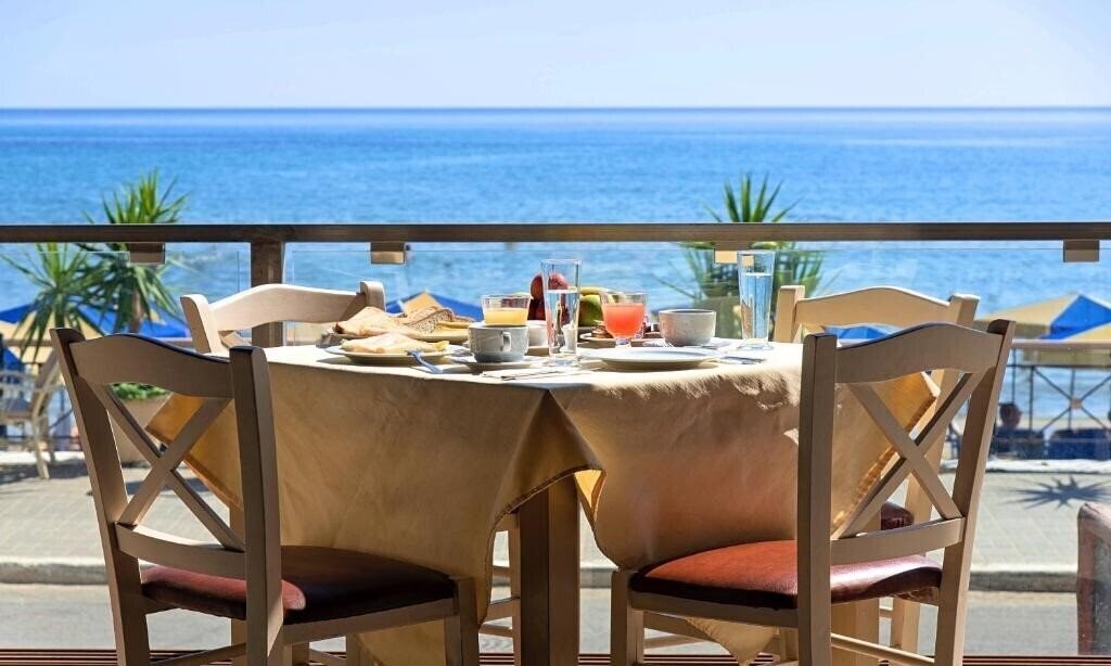 Отель Sunlight Beach Hotel 2*