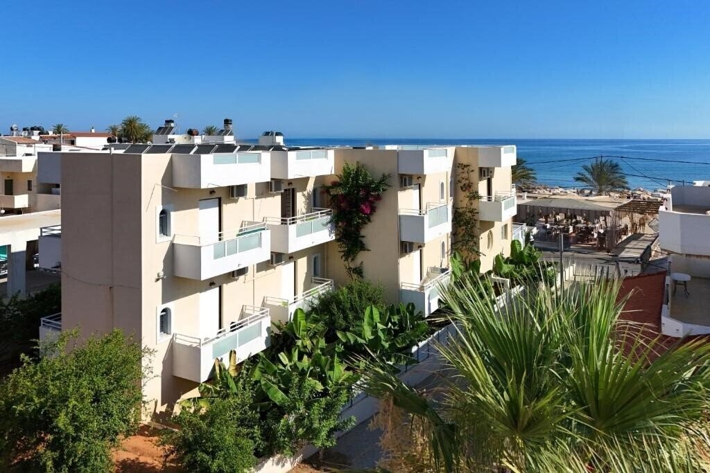 Smaragdine Beach Hotel 2* қонақ үйі