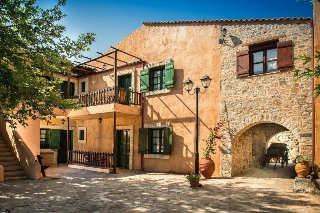 Отель Enagron Ecotourism Village 3*