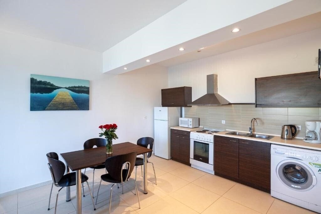 La Stella Apartments & Suites 4* суреті