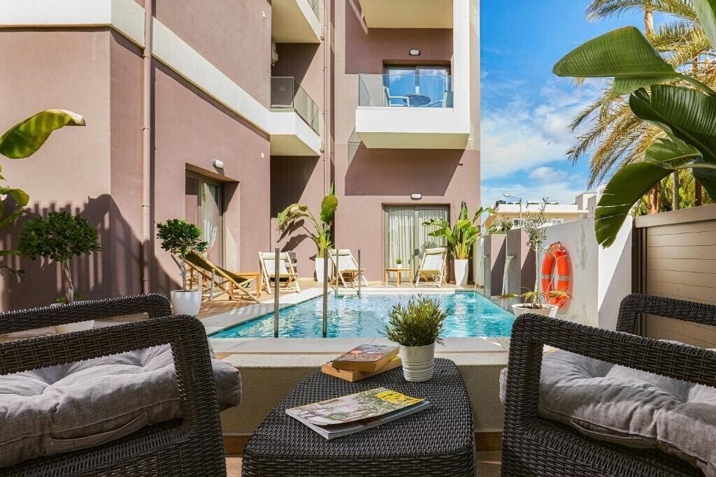 Изображение Dionyssos Hotel 4*