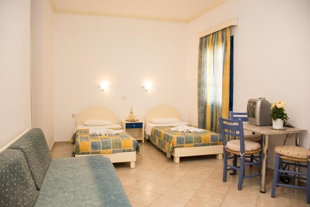 Uncle George Studios & Apartments 2* фотосуреті