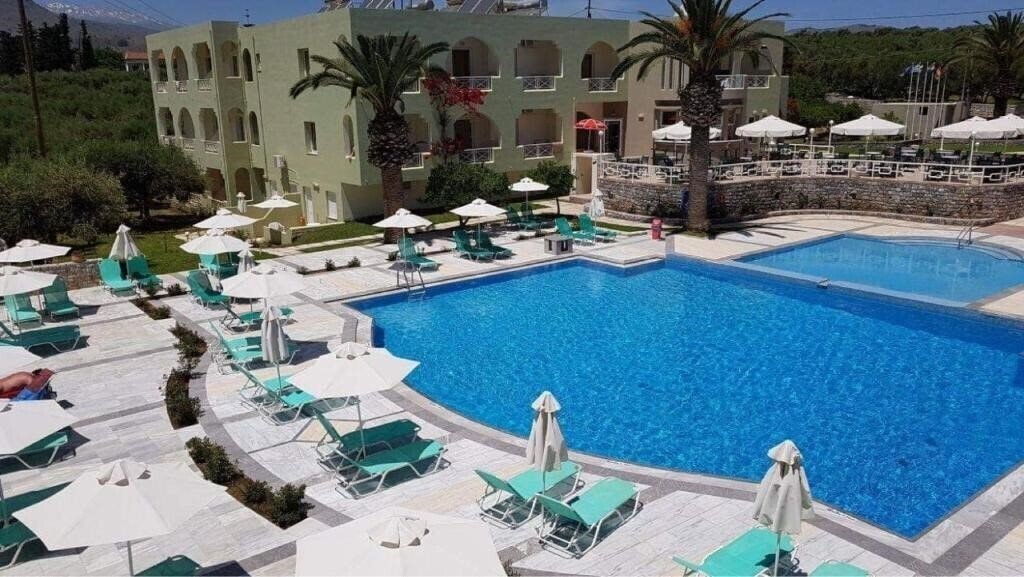 Vardis Olive Garden 2* қонақ үйі