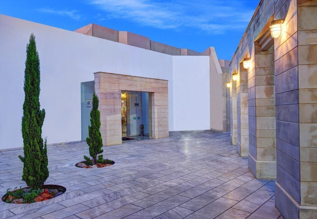 Santa Marina Beach 4* қонақ үйі