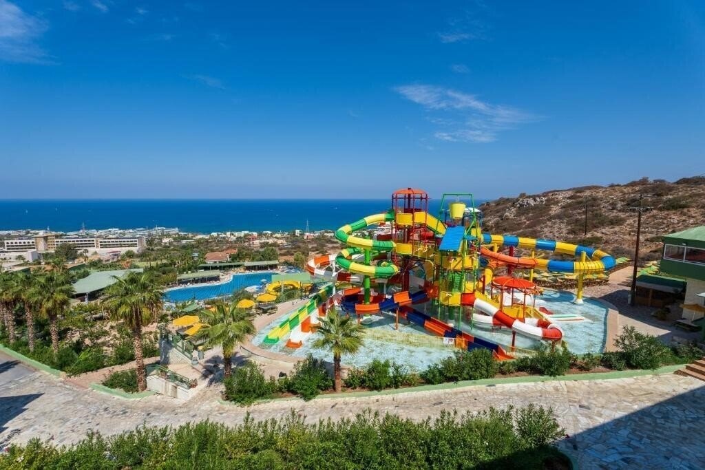 Отель Eri Sun Village Water Park 4*