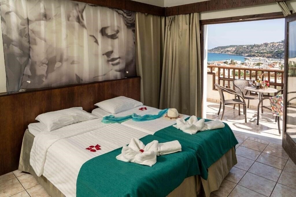 Фотография Almyrida Village & Water Park (ex. Langley Resort Almirida Bay) 3*