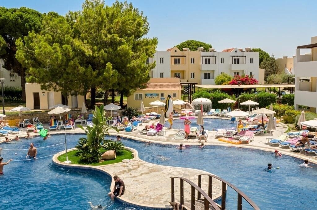 Отель Matina Pefkos Aparthotel 3*