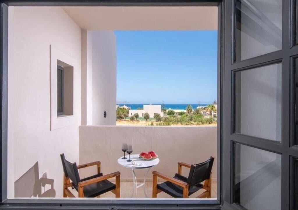 Anemos Inn 2* суреті