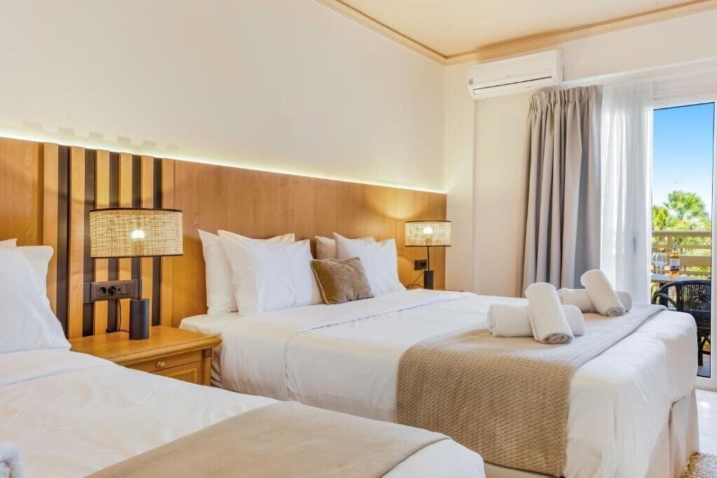 Картинка Socrates 4*