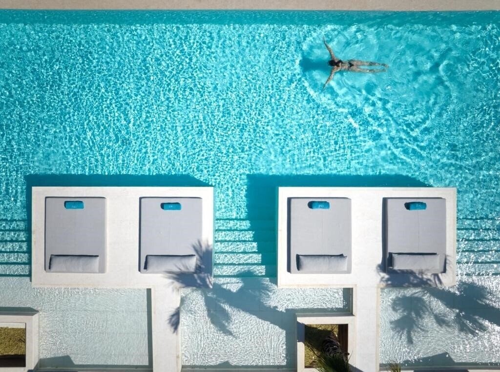 Oros Luxury Beach Resort 5* қонақ үйі