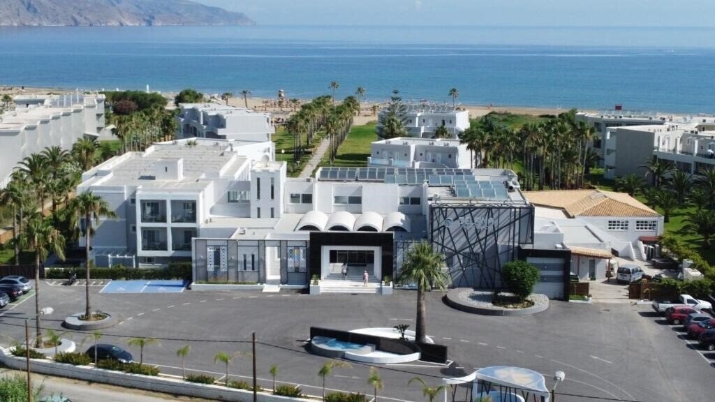 Отель Delfina Tropic Beach (ex. Delfina Beach, Delfina On The Beach) 4*