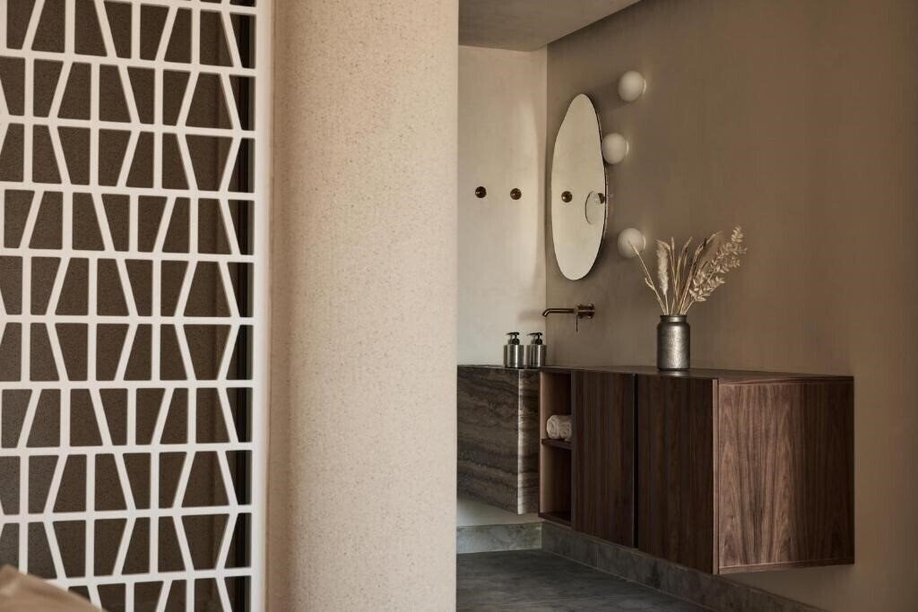 Фото Uzenie All Suites Boutique Resort Adults Only 16+ * 5*