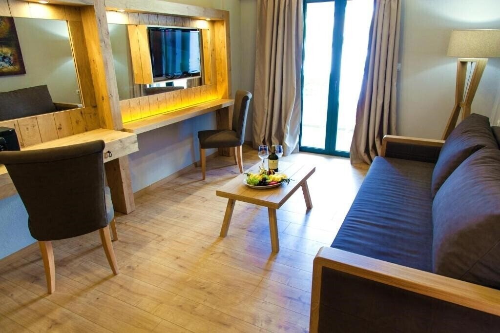 Elmi Suites 4* суреті