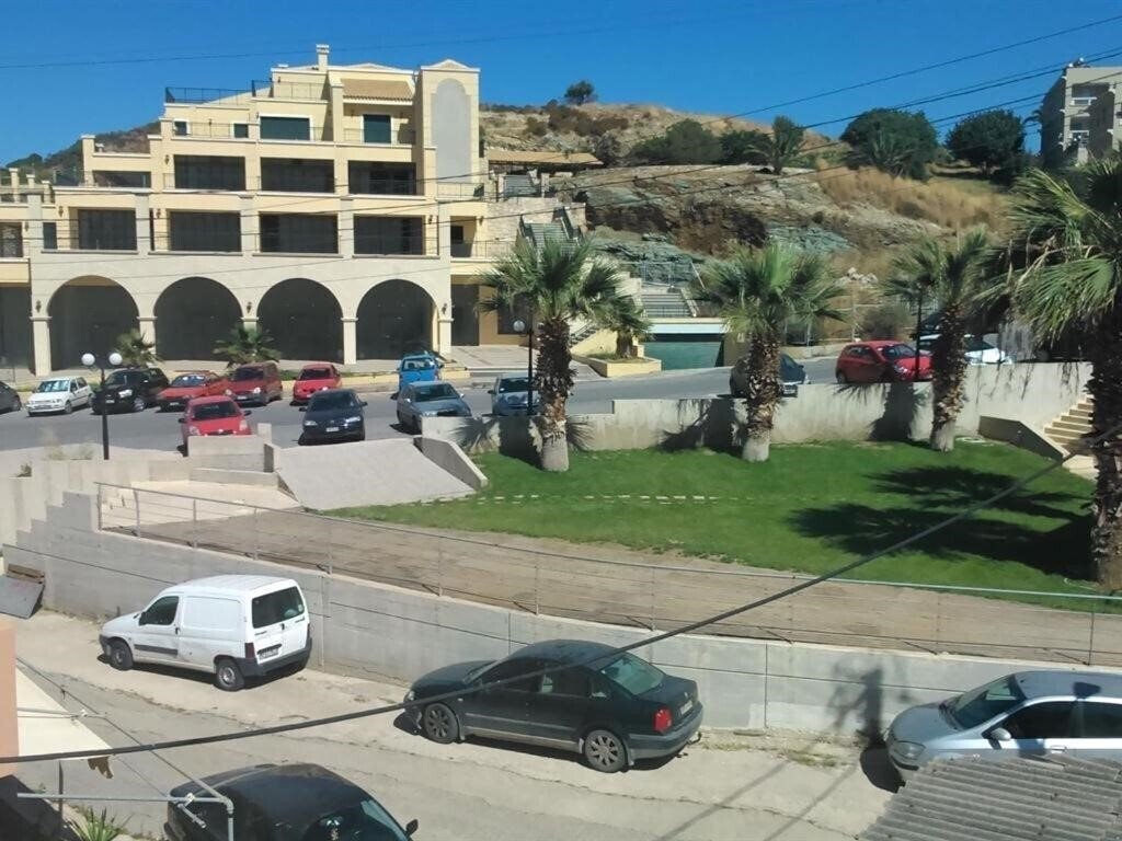 Отель Fotula Apartments апартаменты