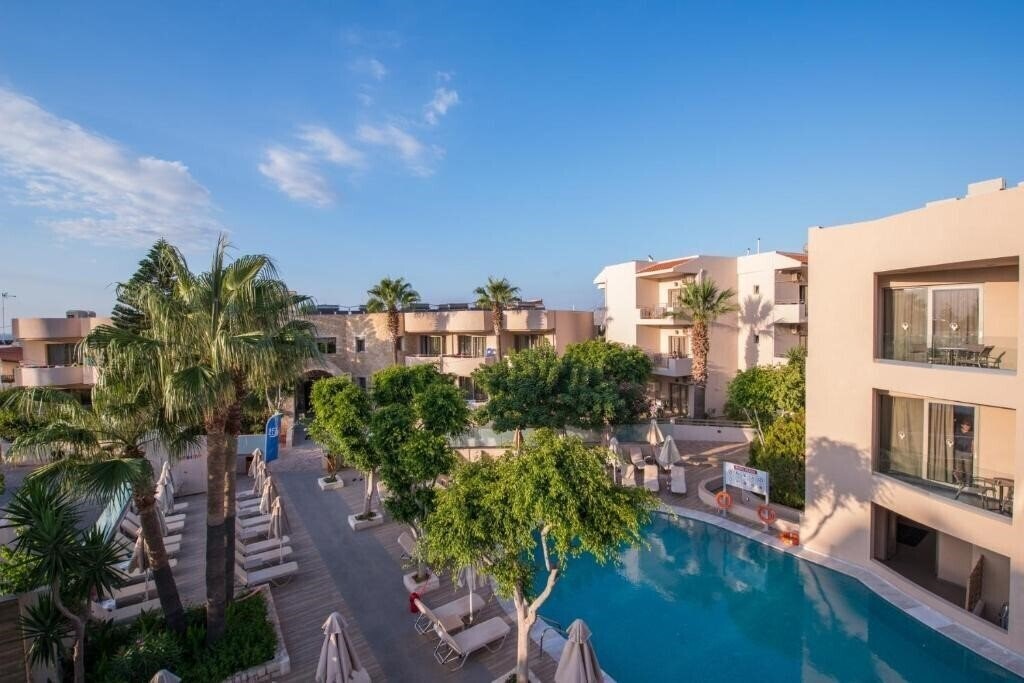 Cactus Beach 4* қонақ үйі