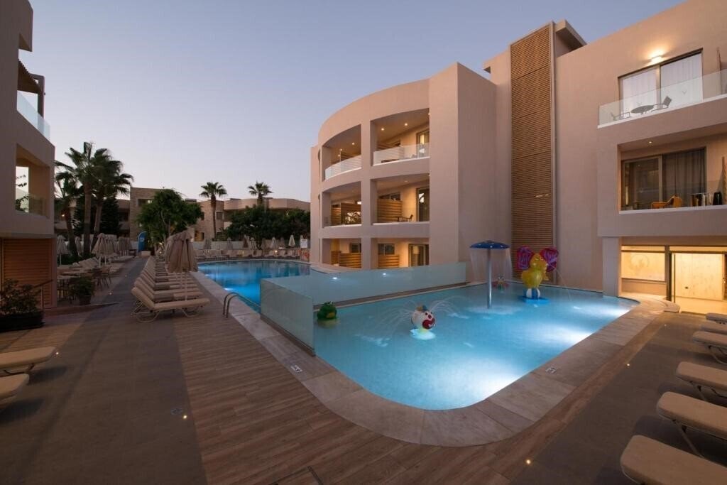 Cactus Beach 4* суреті