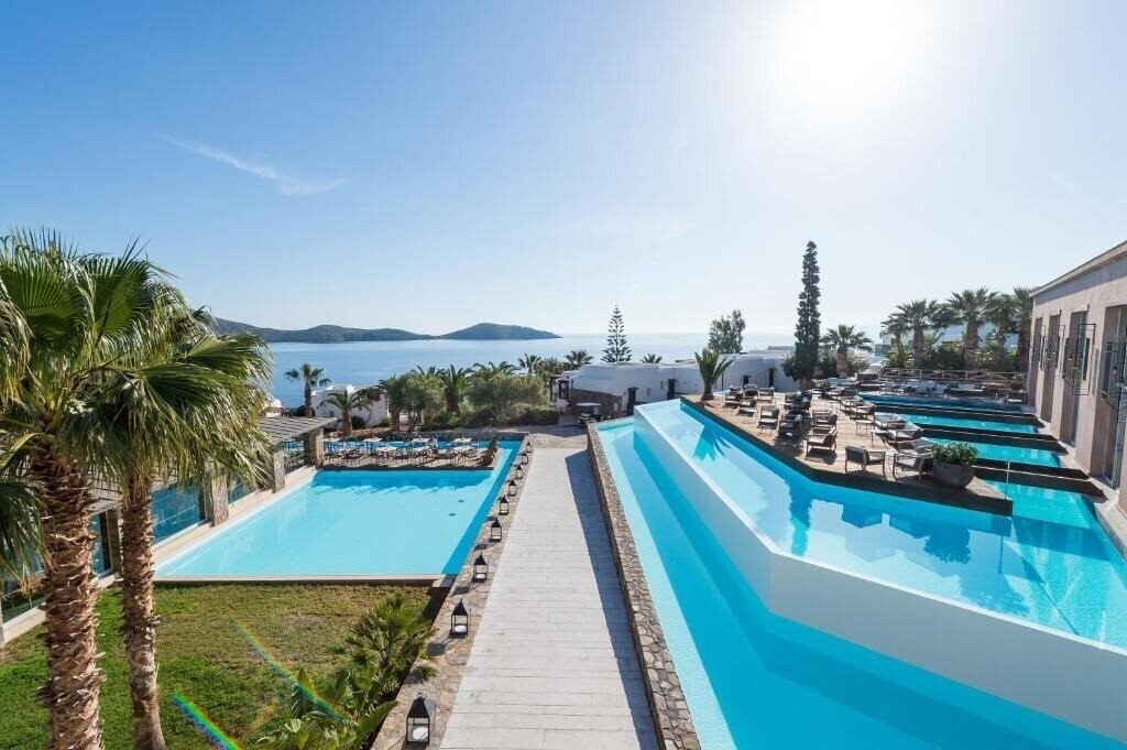 Отель Aquila Elounda Village Mythica 5*