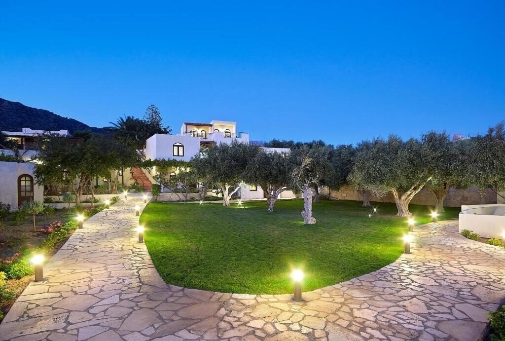 Фотография Coriva Beach Hotel & Bungalows 4*