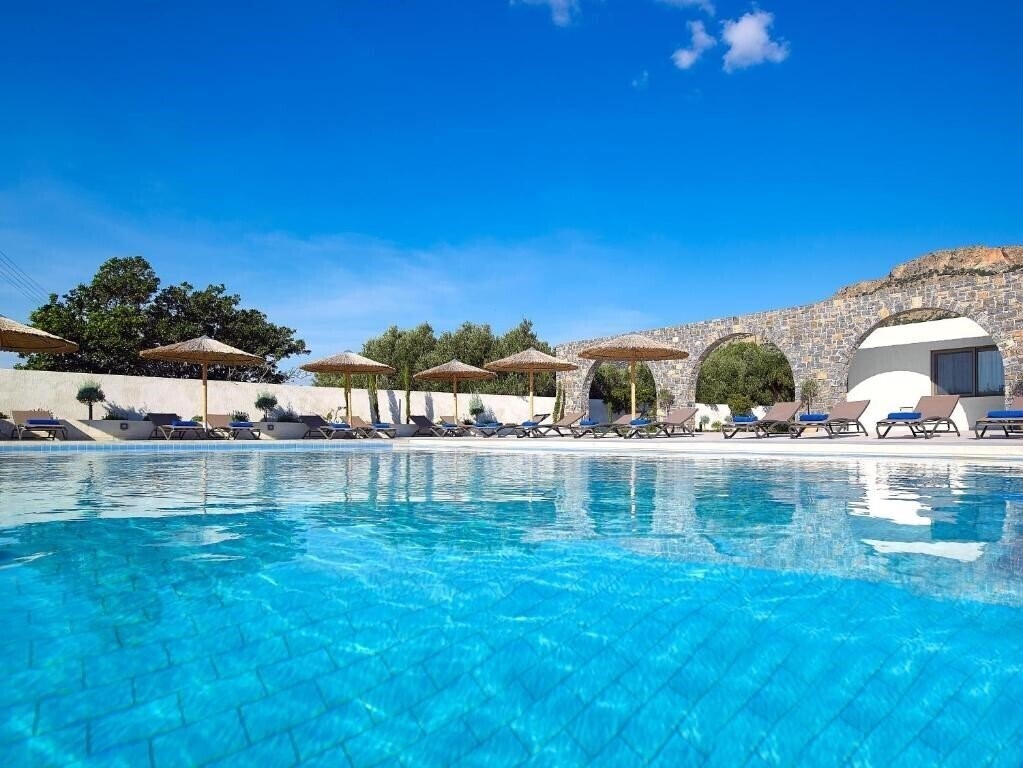 Картинка Coriva Beach Hotel & Bungalows 4*
