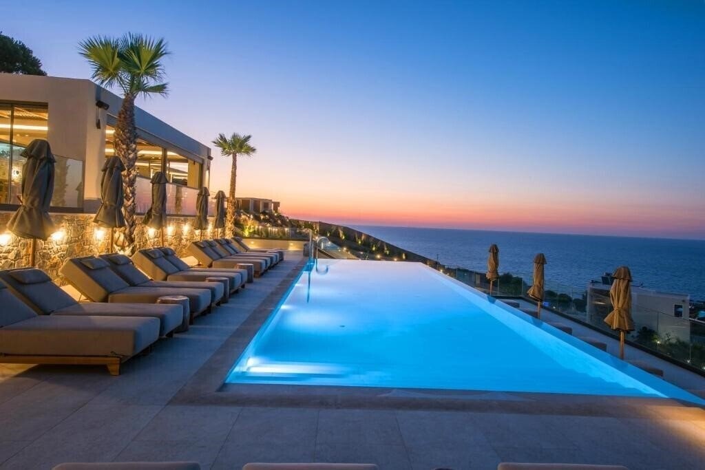 Happy Cretan Aparthotel 4* қонақ үйі